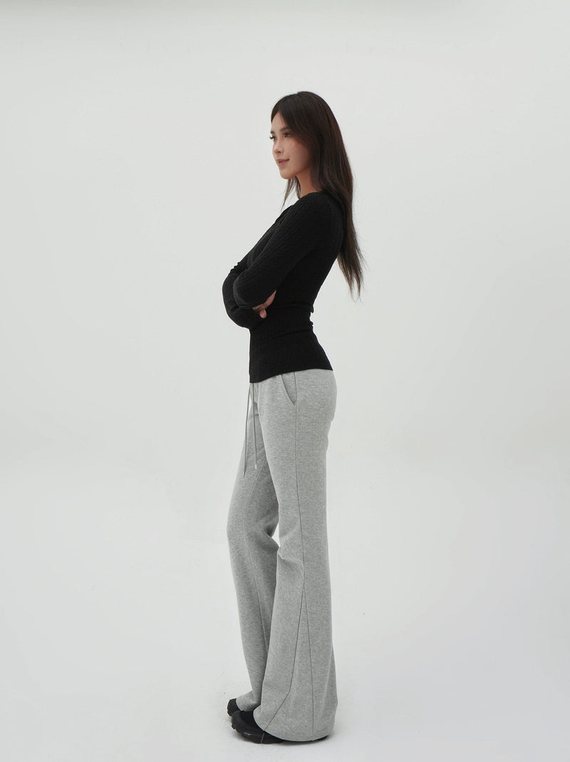 Low V-neck Slim-fit Long Sleeve Sweater