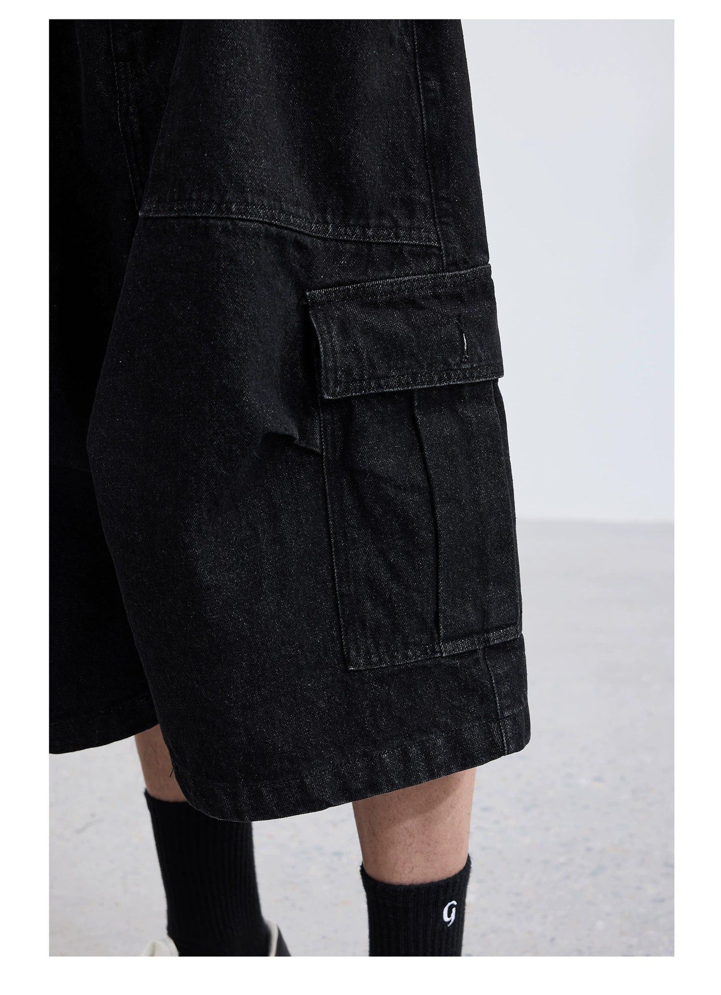 Wide-leg Cargo Capri Pants