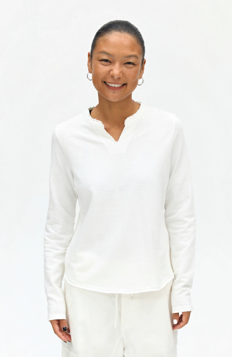 Plain V-neck Long Sleeve T-shirt