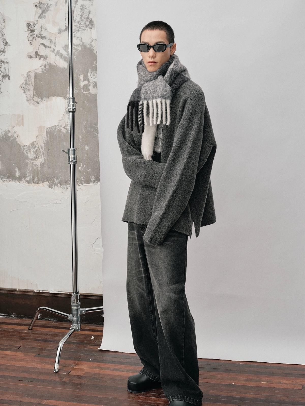 Straight-cut Oversized Crew Neck Sweater