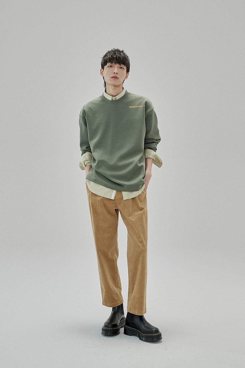 Wide Waist Tab Double-pleated Relaxed Cropped Pants