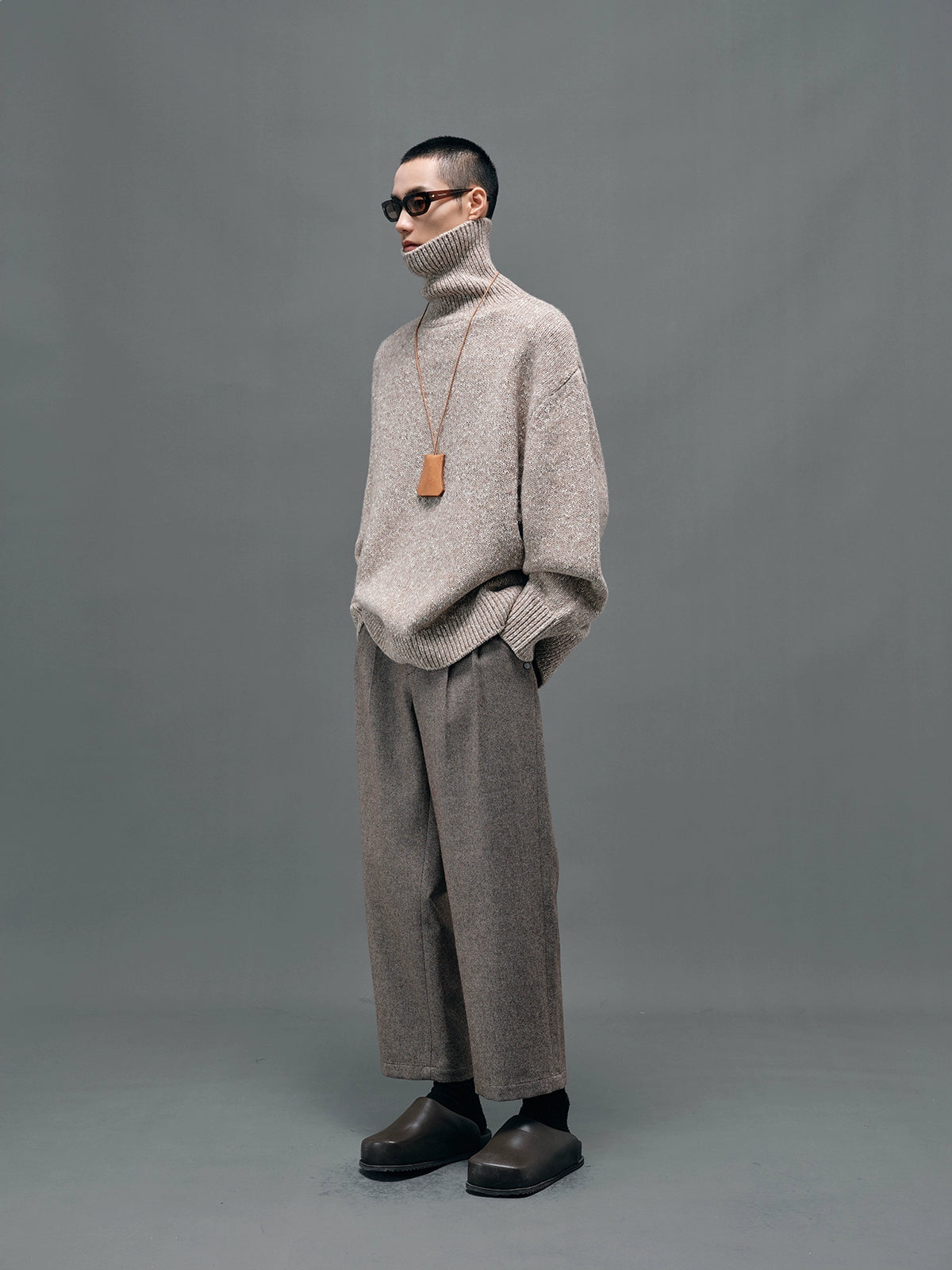 Double-pleated Semi-elastic Waist Cropped Pants