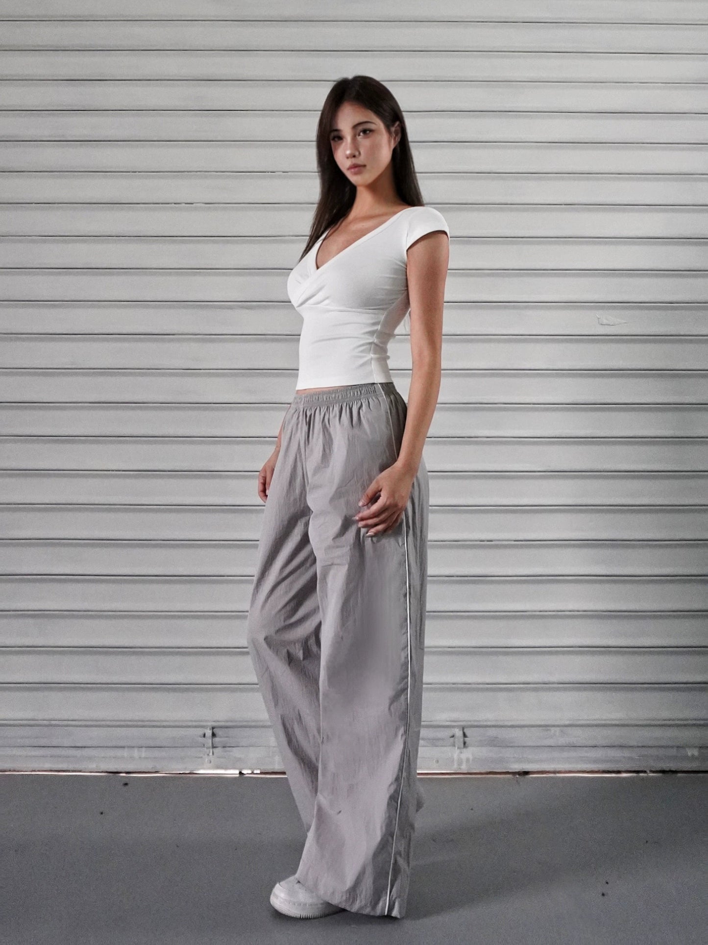 Low-rise Wide-leg Athletic Cargo Pants