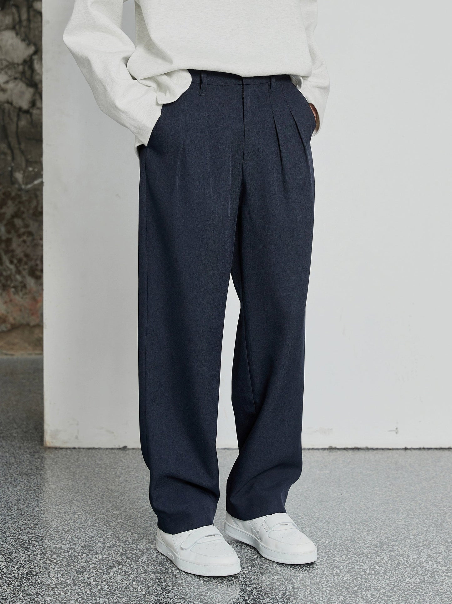 Classic Double-pleated Dress Pants