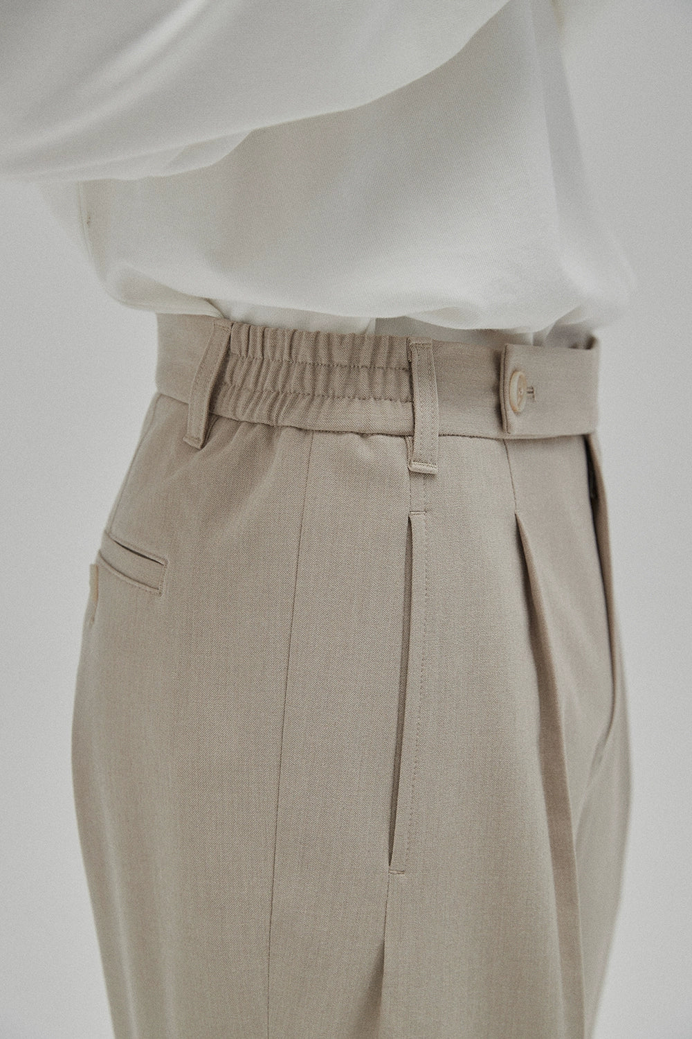 Tapered Comfort Cropped Pants