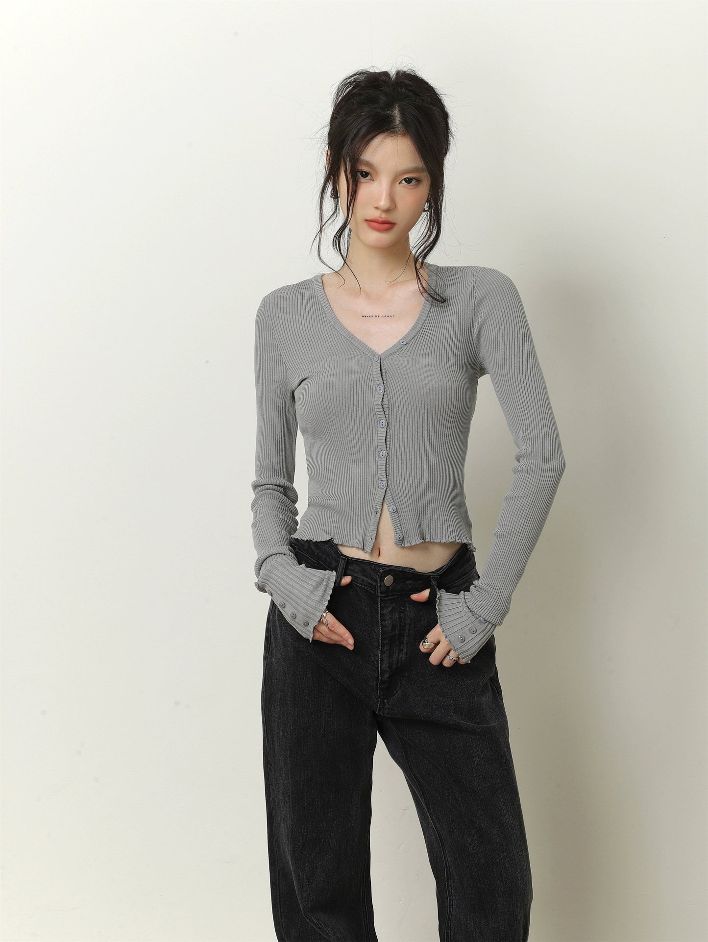 V-neck Long Sleeve Knit Cardigan