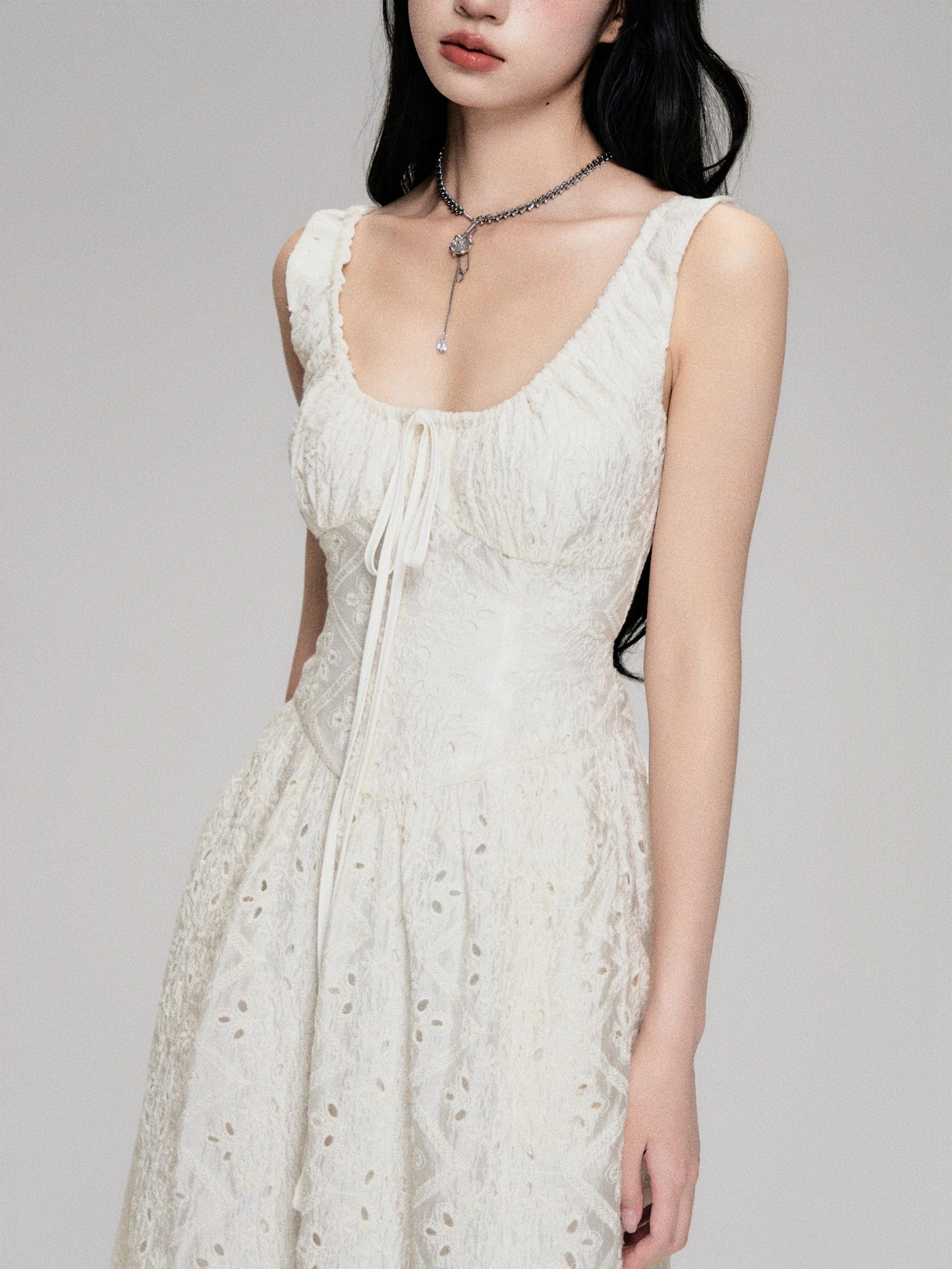 Enchanting Lace Maxi Dress: Romantic Full-length Gown