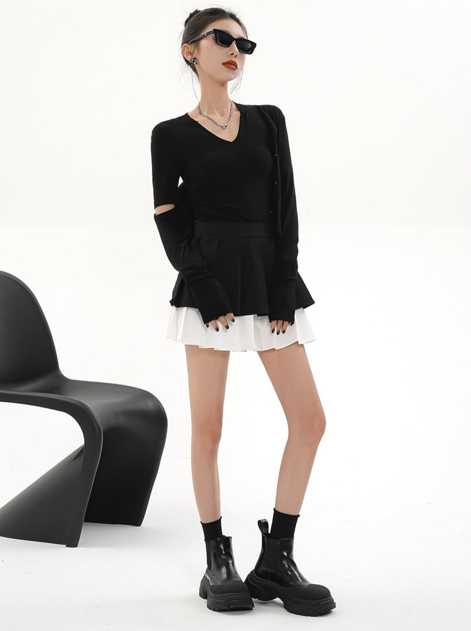 Sleek Black V-neck T-shirt - Fitted Short Sleeve Basic Tee