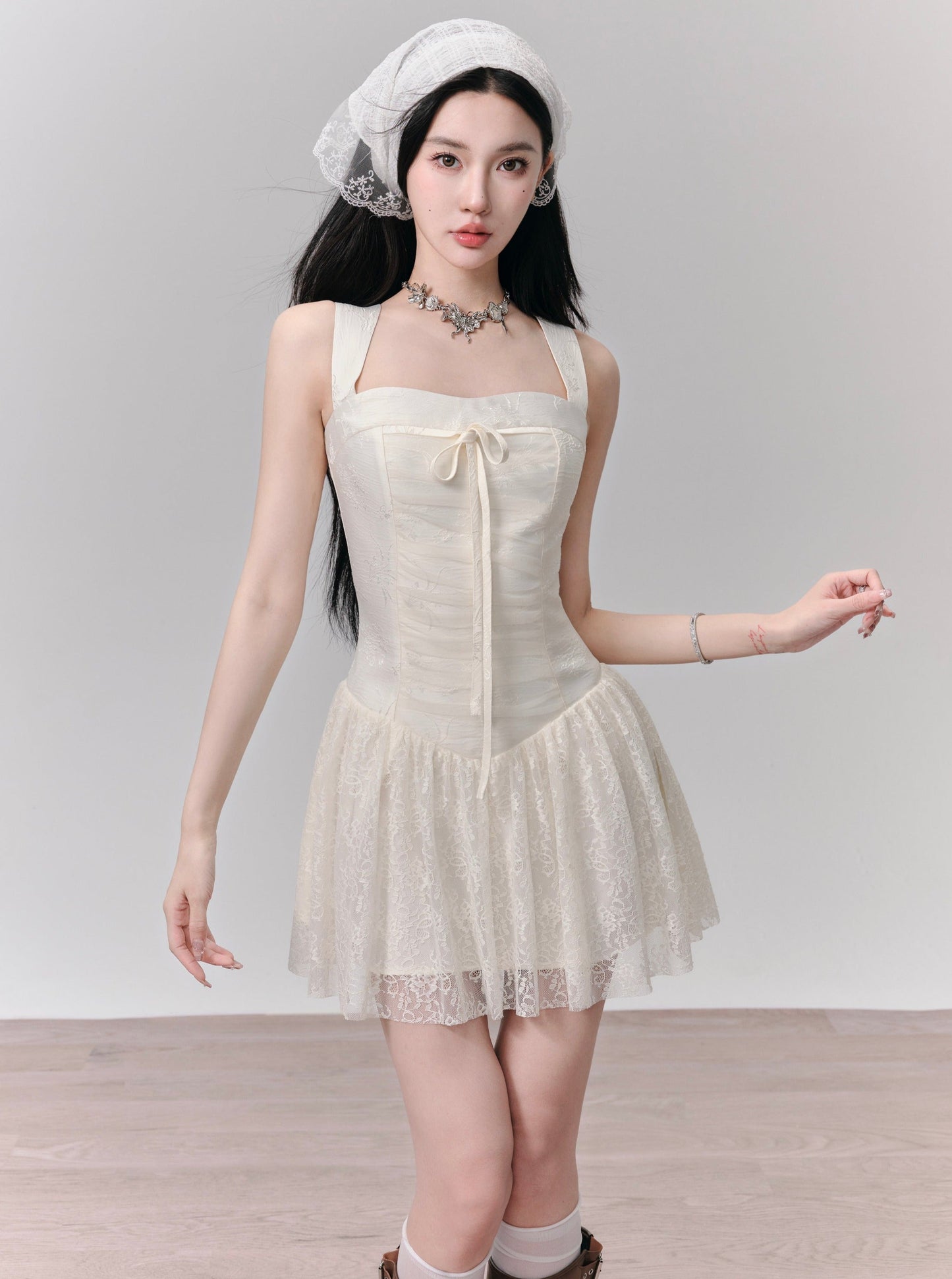 Romantic White Lace Halter Mini Dress With Front Tie