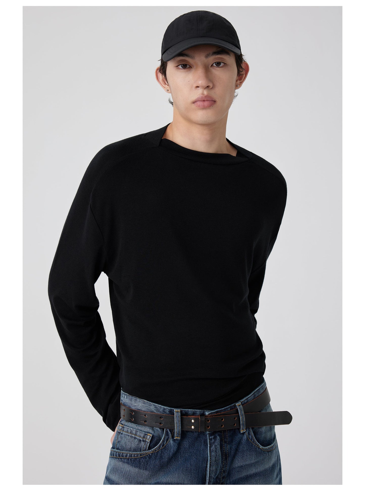 Straight Neck T-shirt