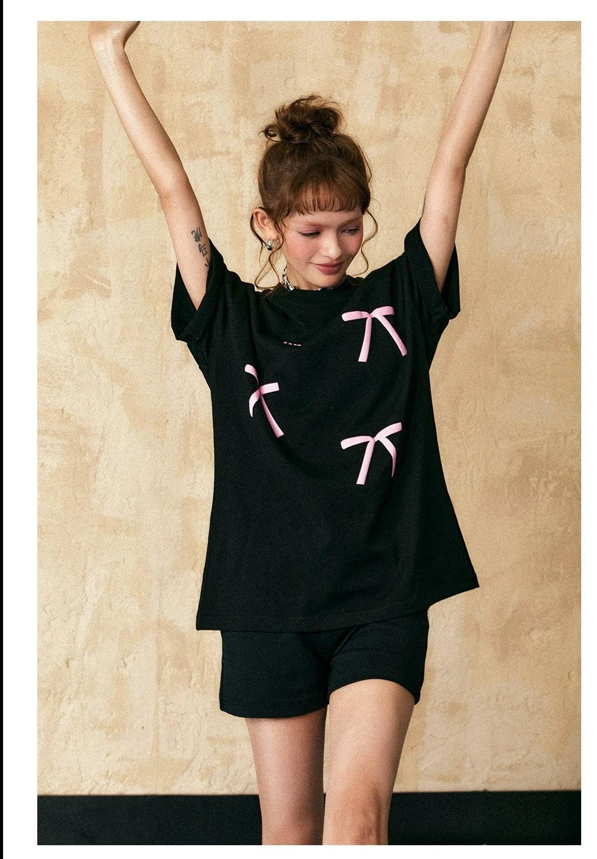 Ezek Neplaura Bow Print Oversized T-shirt - Graphic Tee