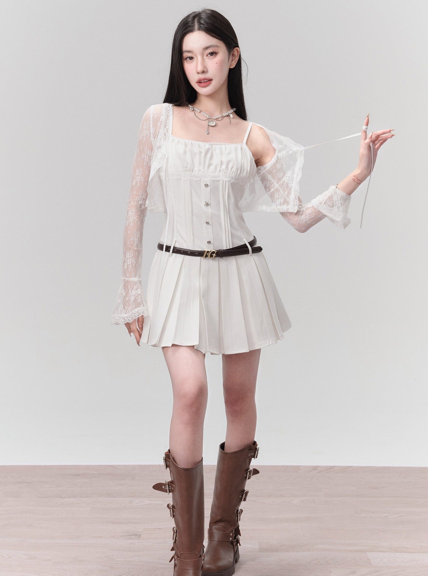 Romantic Lace Bolero With Bell Sleeves: Cropped Cardigan in White and Black