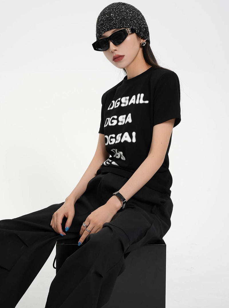 Graphic Logo Tee - Short Sleeve Crew Neck T-shirt