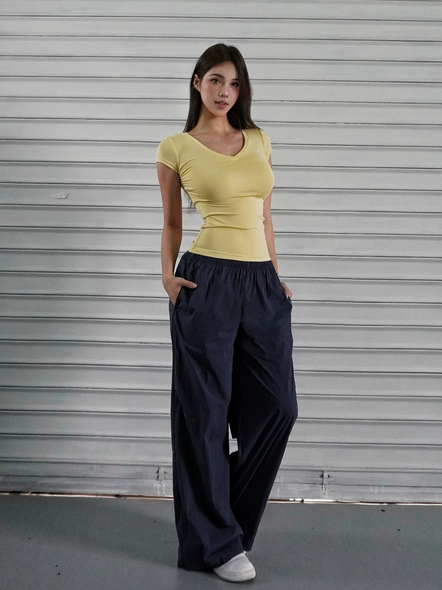 Low-rise Wide-leg Athletic Cargo Pants
