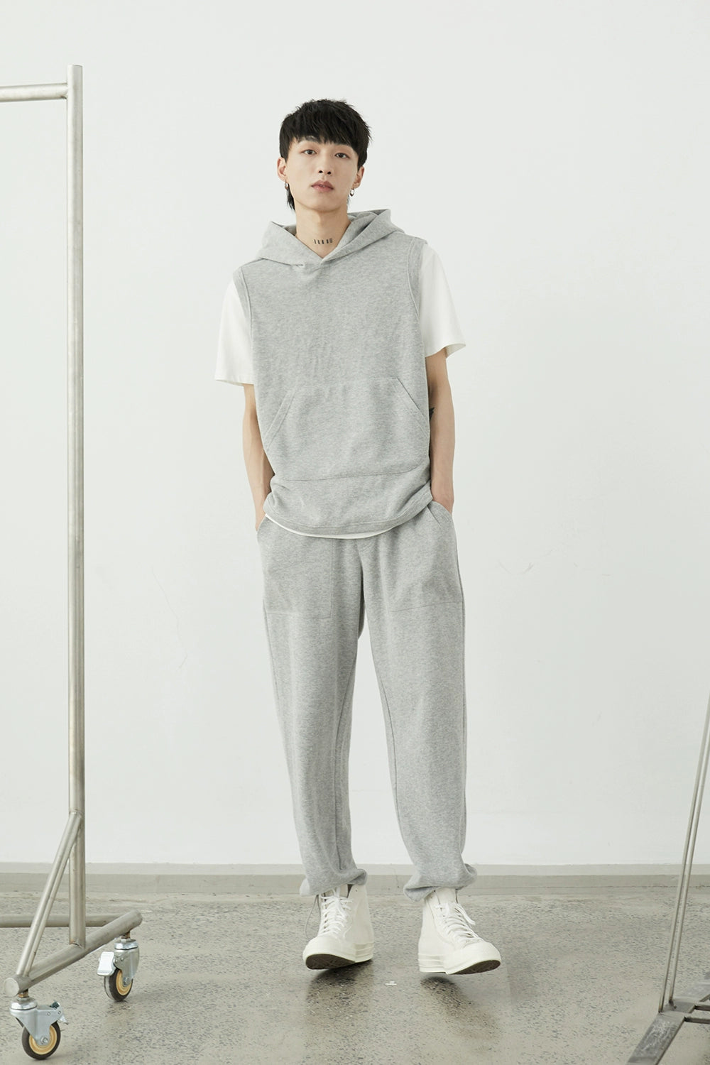 Drawstring Wide-leg Athletic Pants