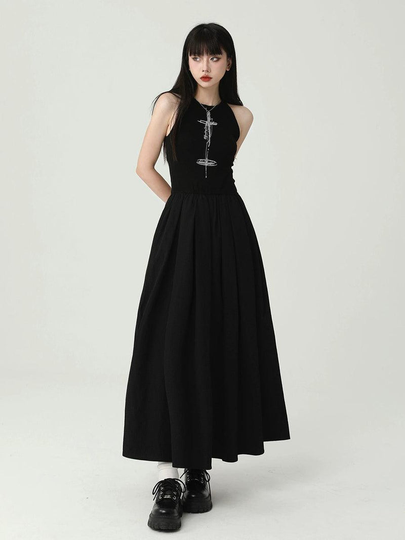 Ladyghost Gothic Sleeveless Maxi Dress - Black A-line Gown With Cross Pendant and Pentagram Belt