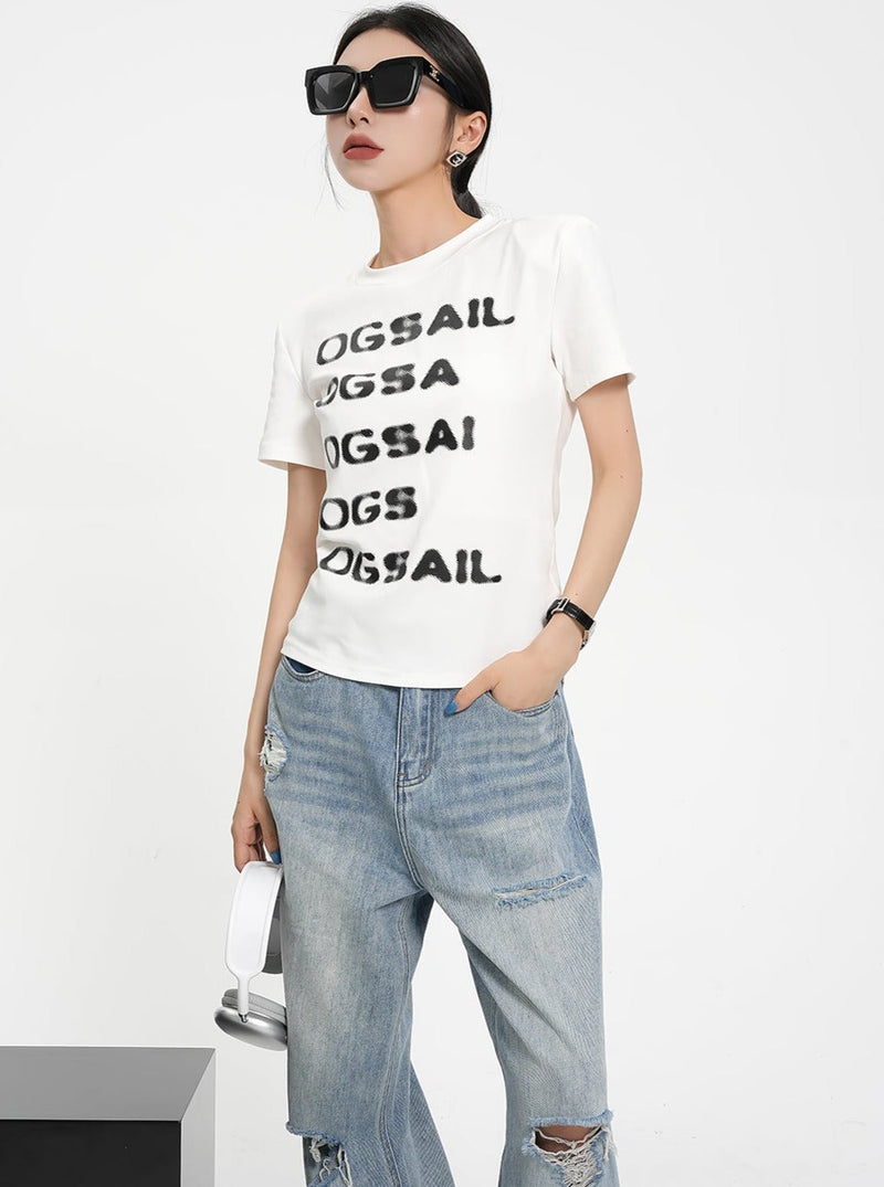 Graphic Logo Tee - Short Sleeve Crew Neck T-shirt