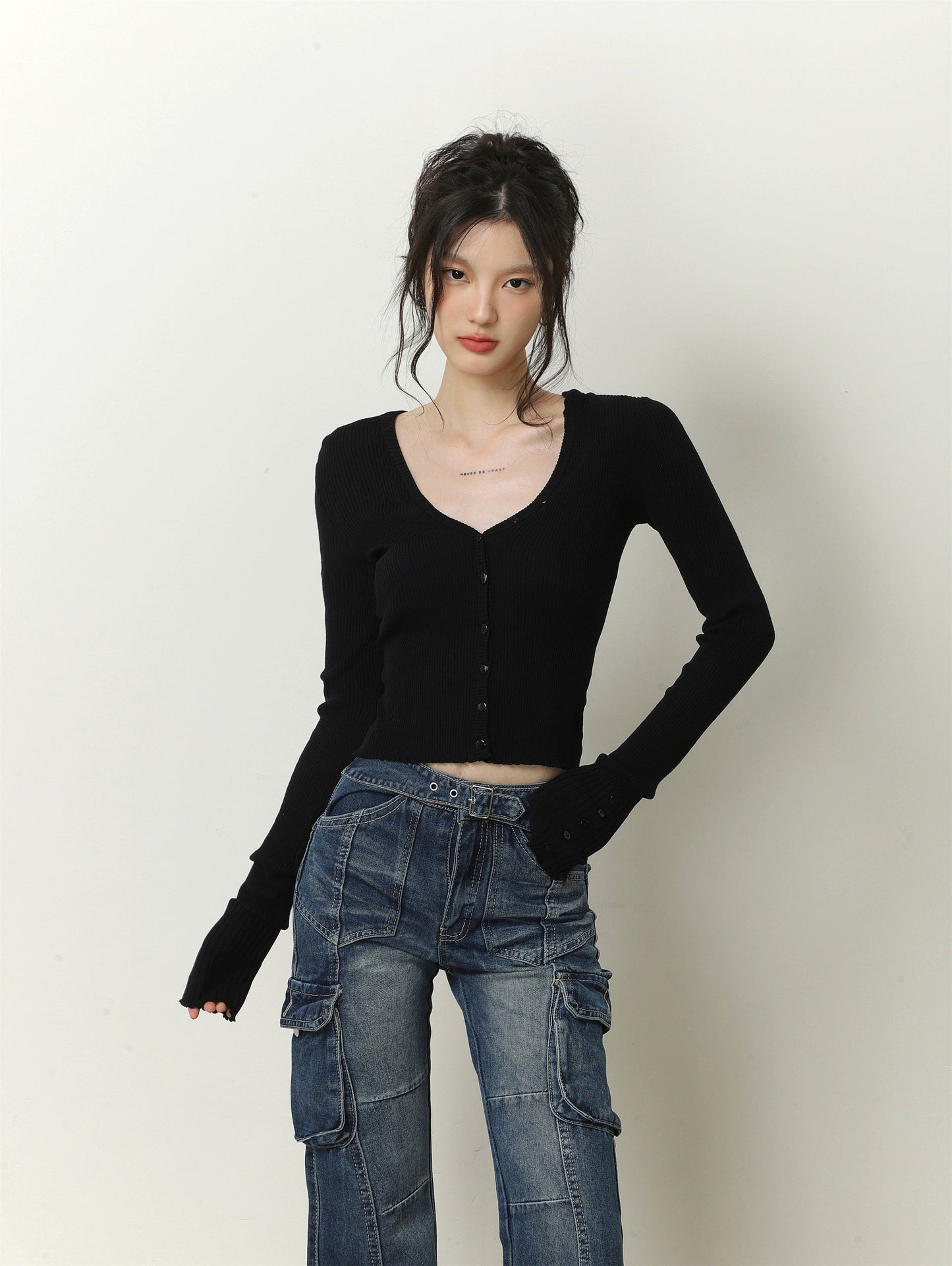 V-neck Long Sleeve Knit Cardigan