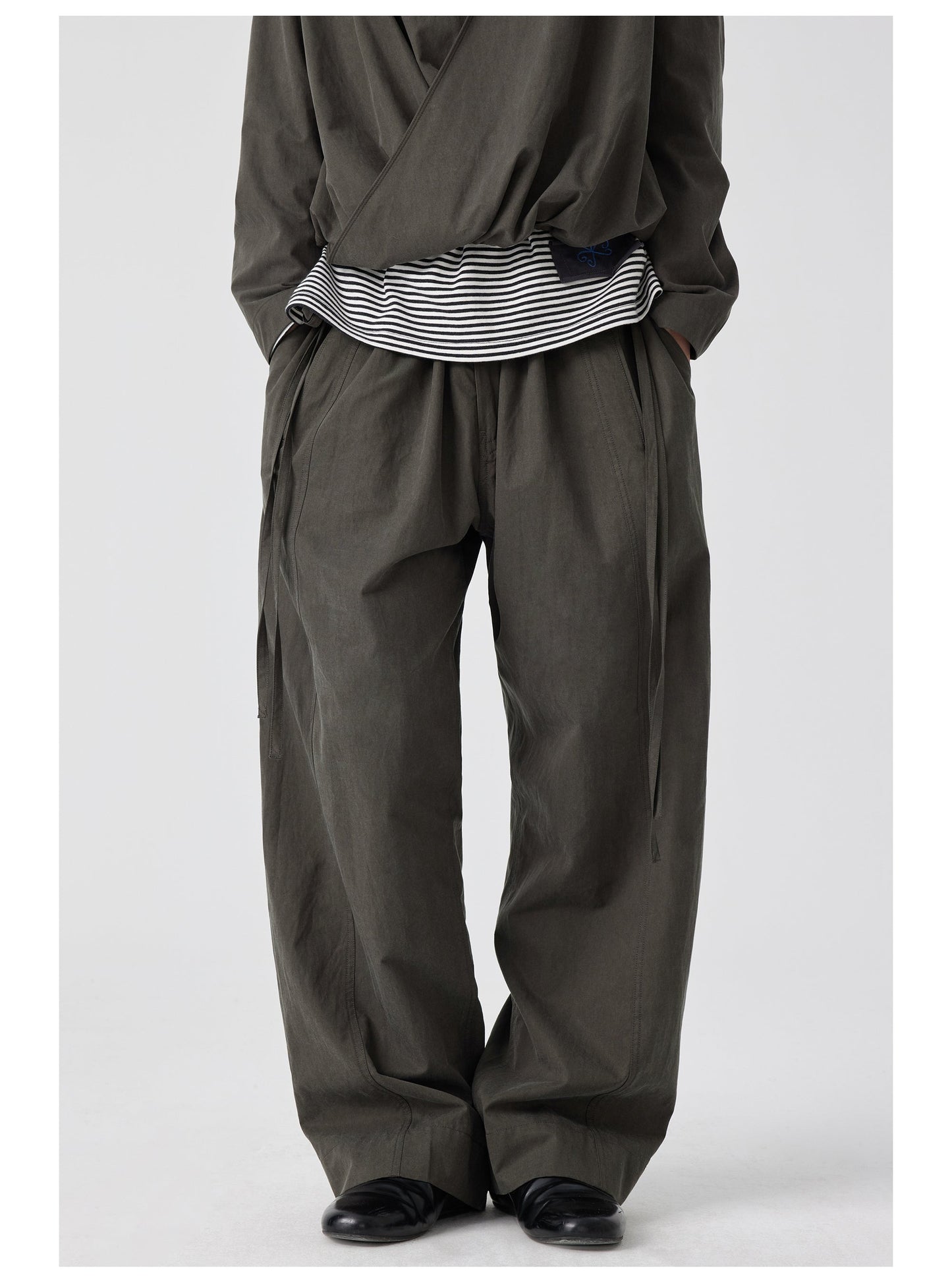 Six-pocket Pleated Kendo Pants