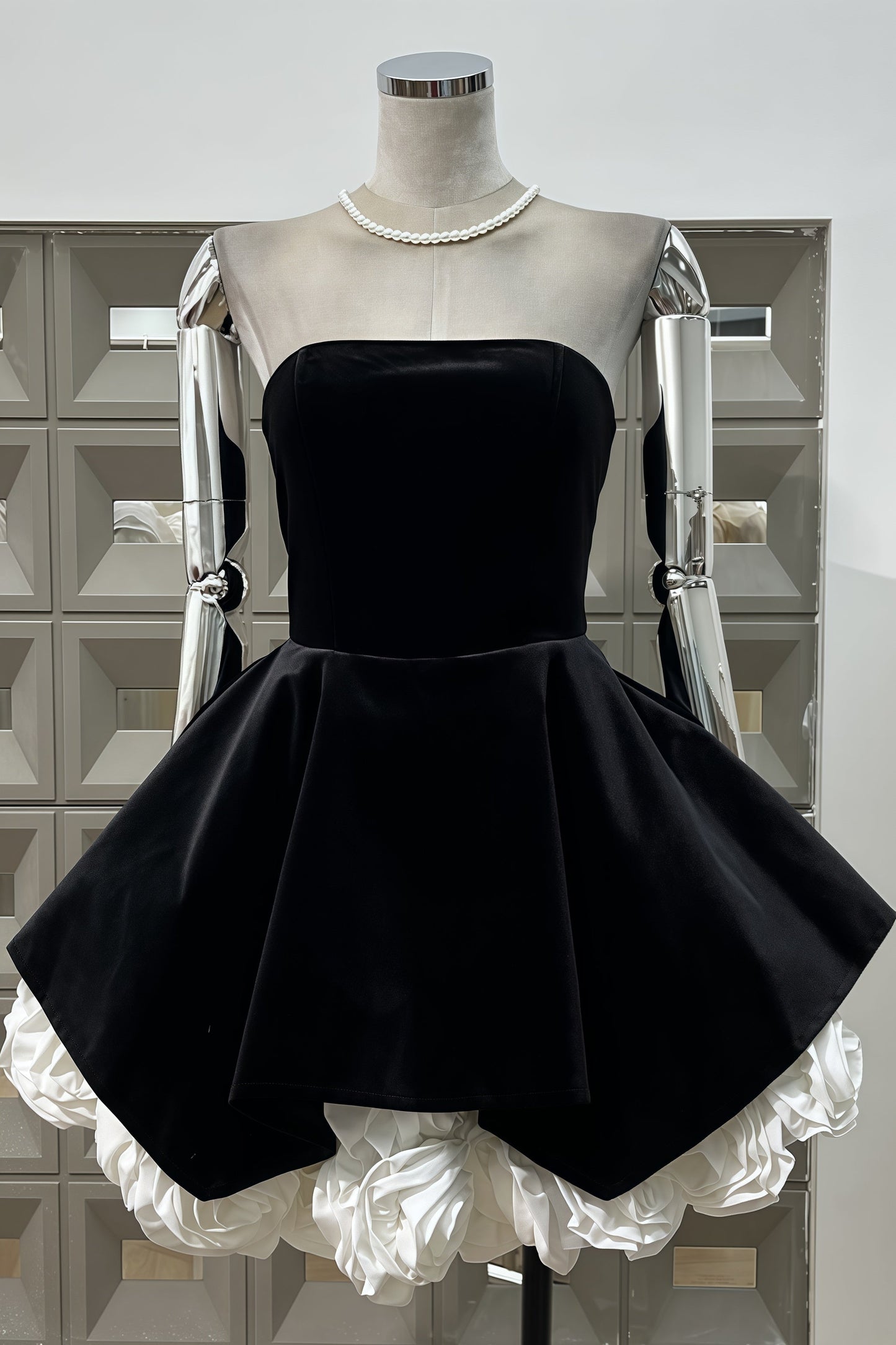 Anira Sleeveless 3d Mini Dress