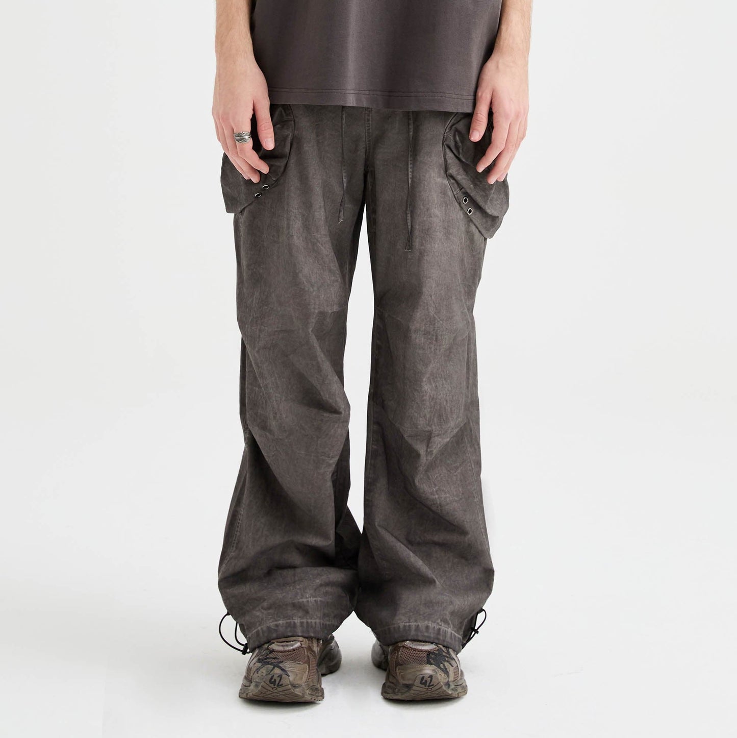 Multi-pocket Crinkled Drawstring Cargo Pants
