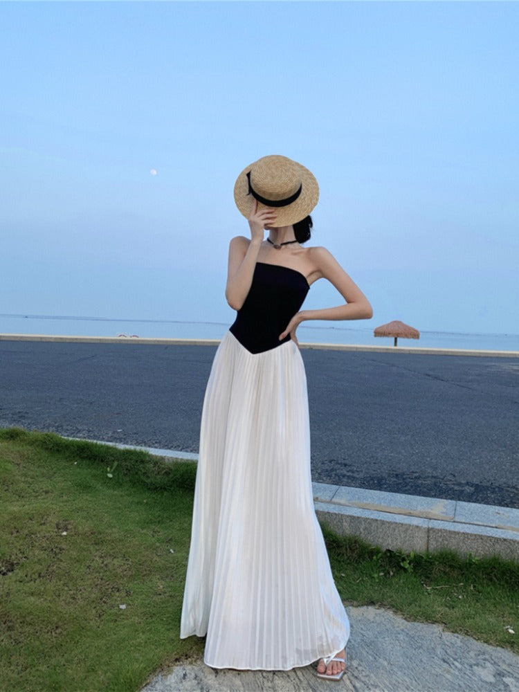 Off-shoulder Pleated Maxi Dress Flowing Summer Outfit