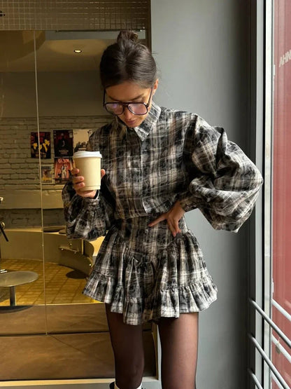 Retro Lapel Loose Bishop Sleeve Blouse