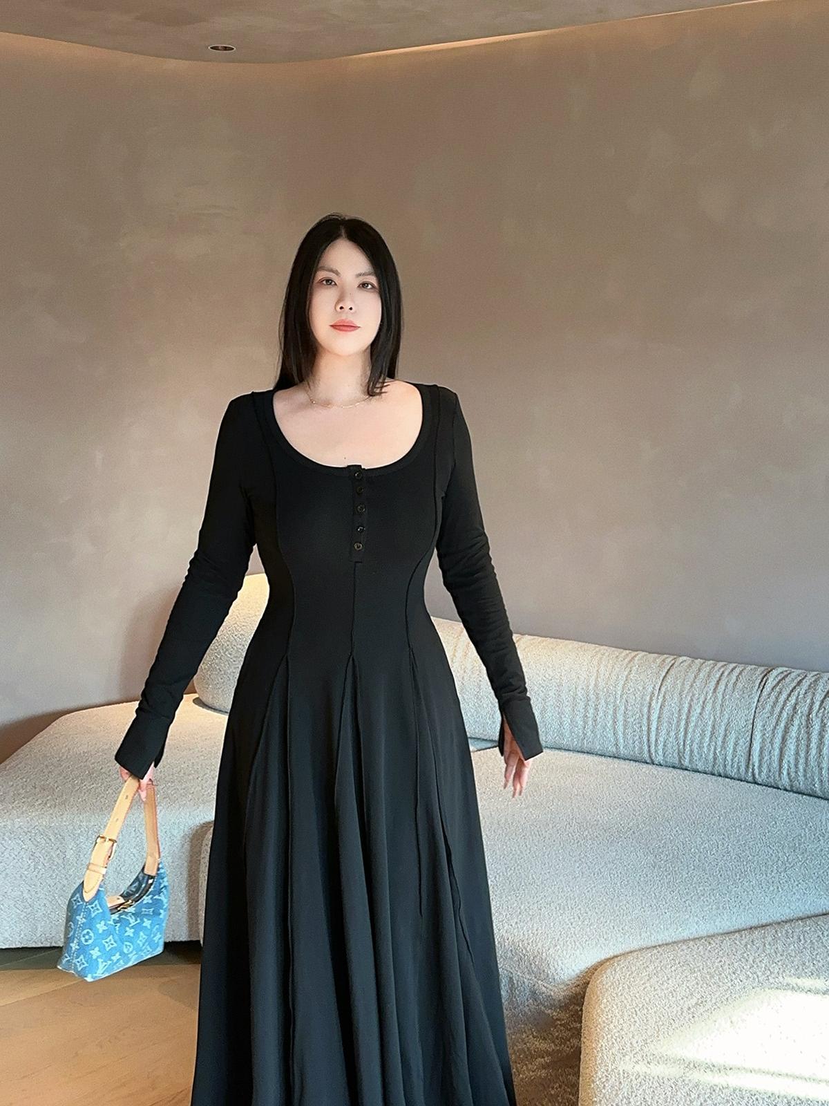 Runway-inspired Black Maxi Dress Plus-size