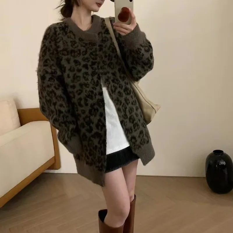Sweet Hot Girl Leopard Print Loose Knitted Cardigan Autumn and Winter Retro Oneck Longsleeved Sweater Female Clothes