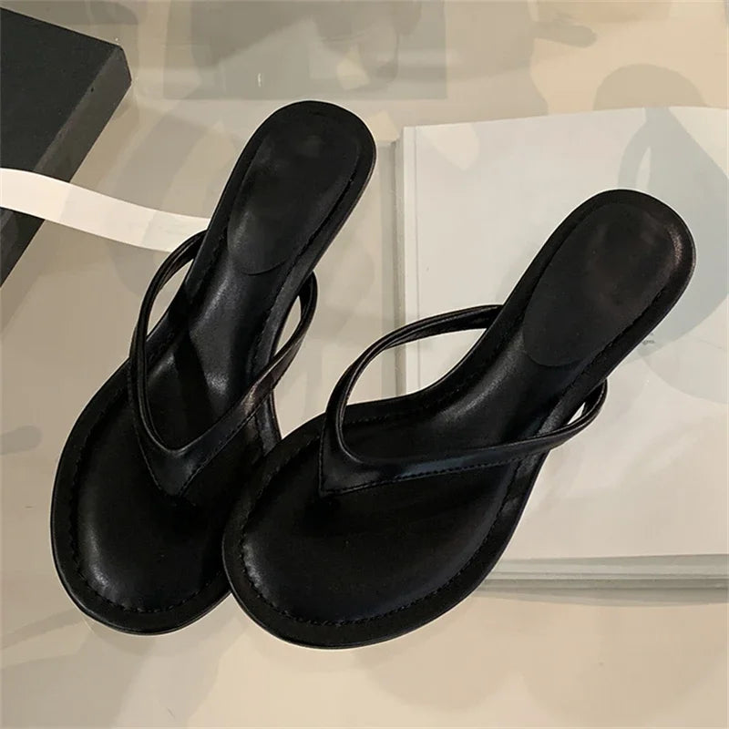 Summer Thin Low Heels Slippers Round Clip Toe Beach Sandals Flip Flops Shoes Zapatos De Mujer
