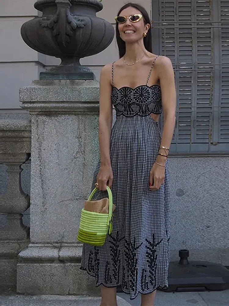 Embroidery Hollow Slip Dress Plaid Sleeveless Maxi Dresses Spring Summer Lady New High Street Robe