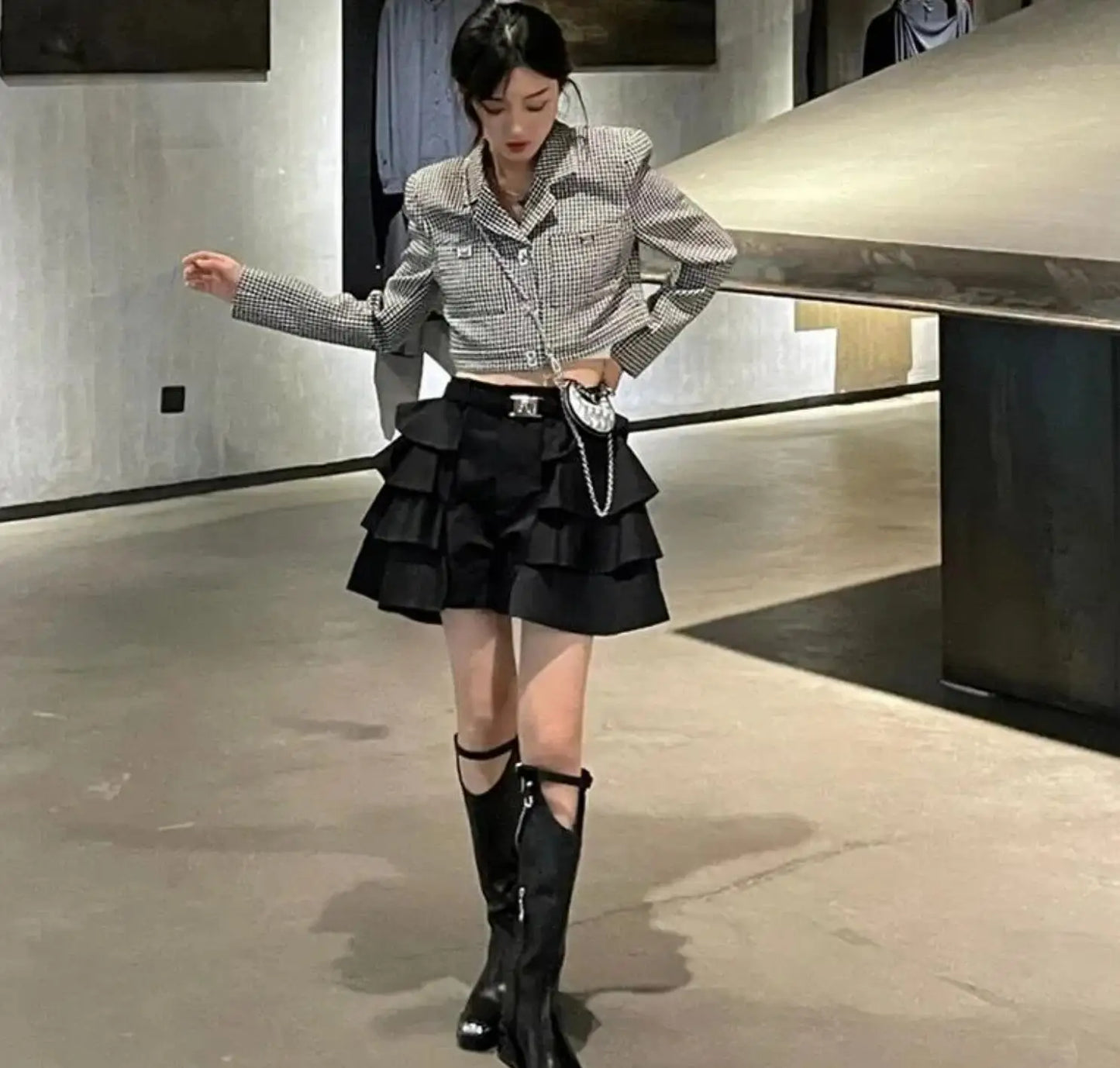 Retro French Style Green Check Plaid Weavon Cropped Blazer Notched Metal Buckle Buttons High Waist Suit Short Coat Outwear