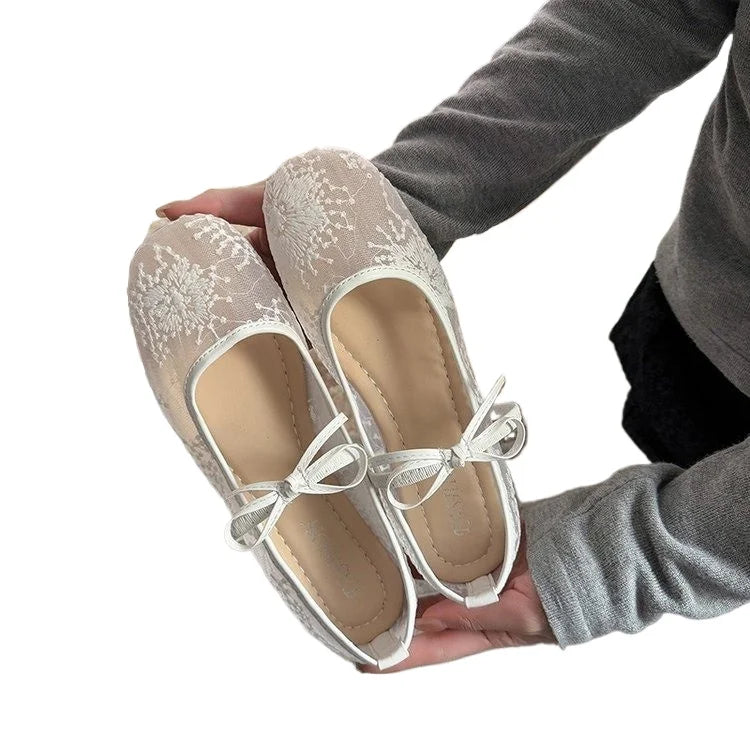 New Spring New Flat Shoes for Square Head Shallow Mouth Mesh Fabric Embroidery Butterfly Knot Soft Sole Single Shoe