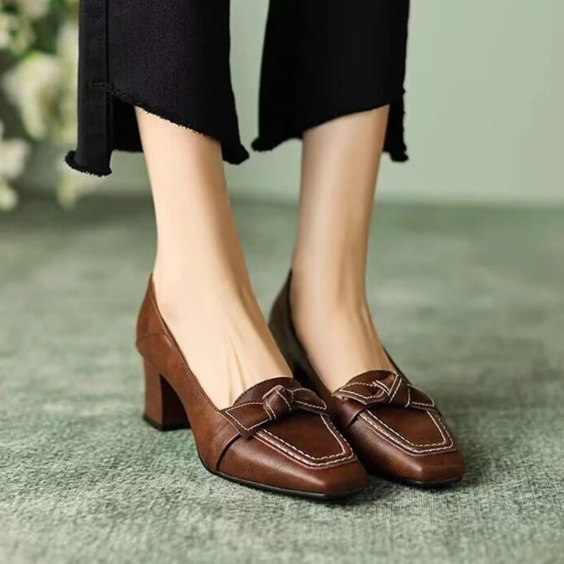 New Retro Square Toe High Heels Spring and Summer Butterfly Decorative Office Girl Midheeled Shoes