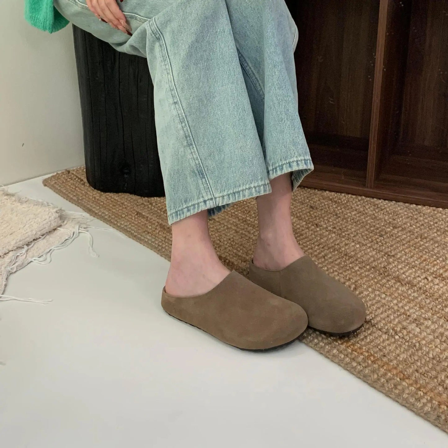 Low Slippers Soft Flock Cover Toe Loafers Female Shoes Slides Platform Comfort Fabric Hoof Heels Rubber Pu Rome Shoes Ladie