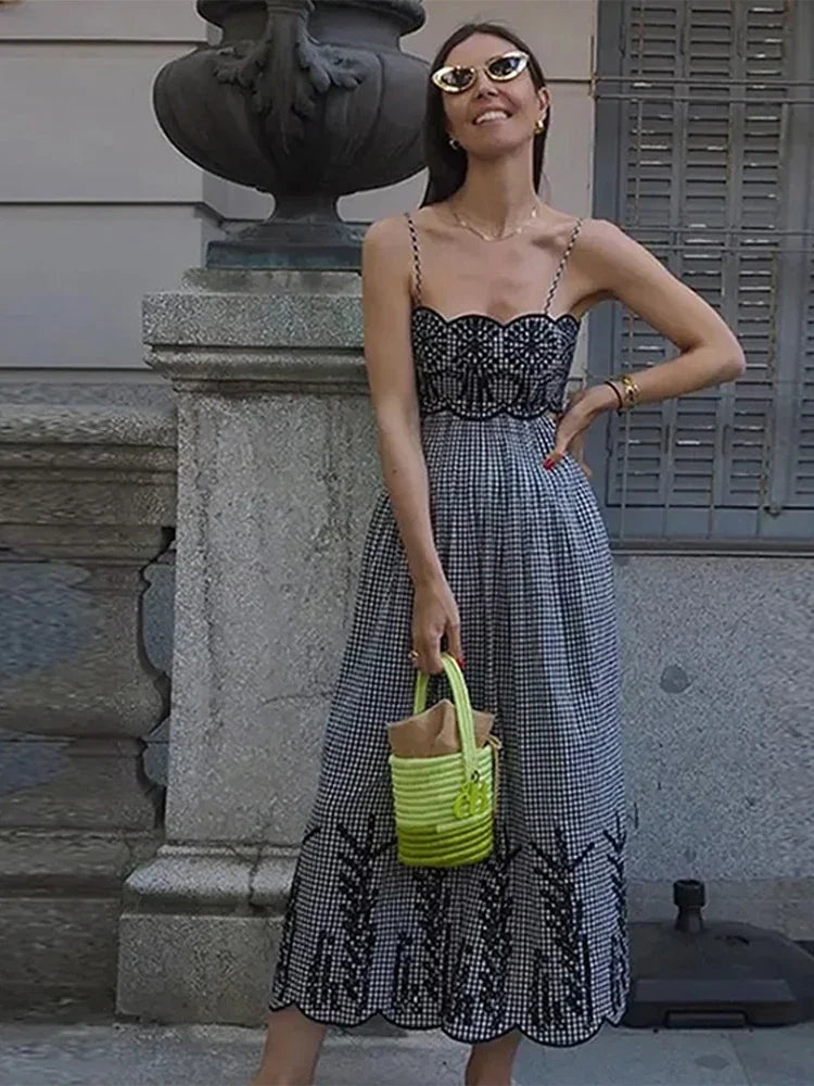 Embroidery Hollow Slip Dress Plaid Sleeveless Maxi Dresses Spring Summer Lady New High Street Robe