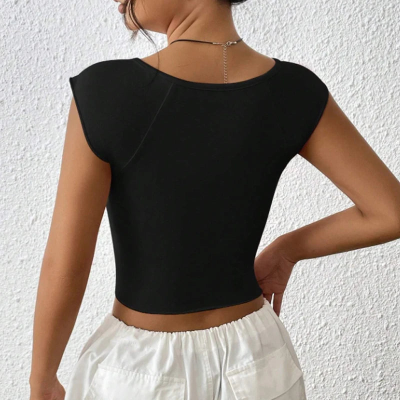 Instagram’s New European and American Spice Design a Thin Short T-shirt With a Slit Under the Chest