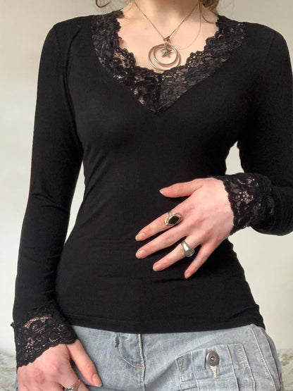 Black Lace Trim V-neck T-shirt Slim Basic Long Sleeve Top Tees All-match Autumn New