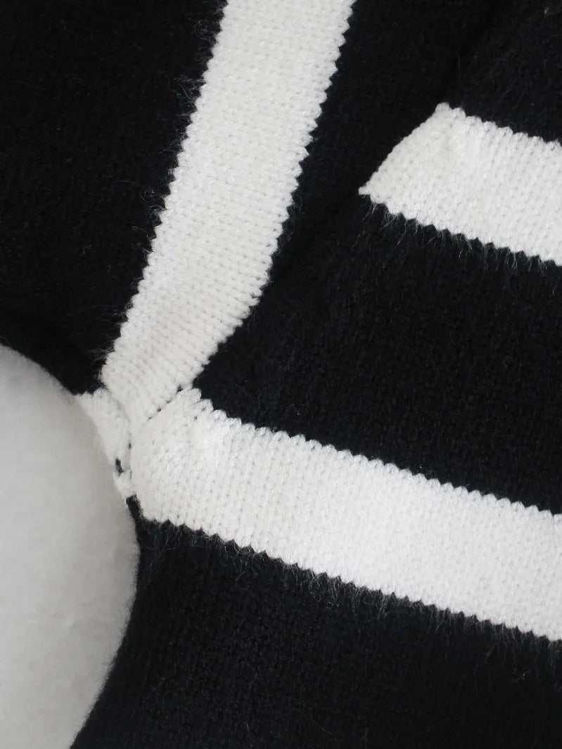 Winter Black and White Stripe Sweater Loose Pullover Jumper Tops Female Long Sleeve Turtleneck Knitted Sweaters