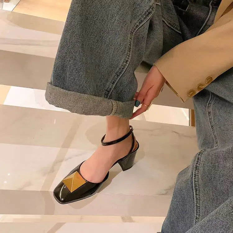 Rivet High Heel Sandals Spring Summer New Woman Chunky Heel Sandals Heel Hollow High Heel Shoes Big Rivet Shoes