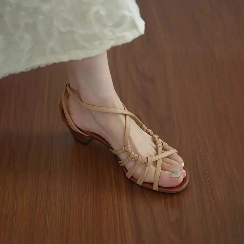 Open Toe Thick Heel Sandals for Woven Cross Straps Round Toe Roman Sandals Summer New Beach Shoes