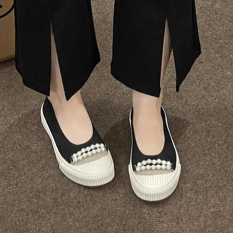 Shallow Mouth Round Head Single Shoes Spring Autumn New Woven Pearl Bow Thick Soled Low Comfort Loafer Shoe