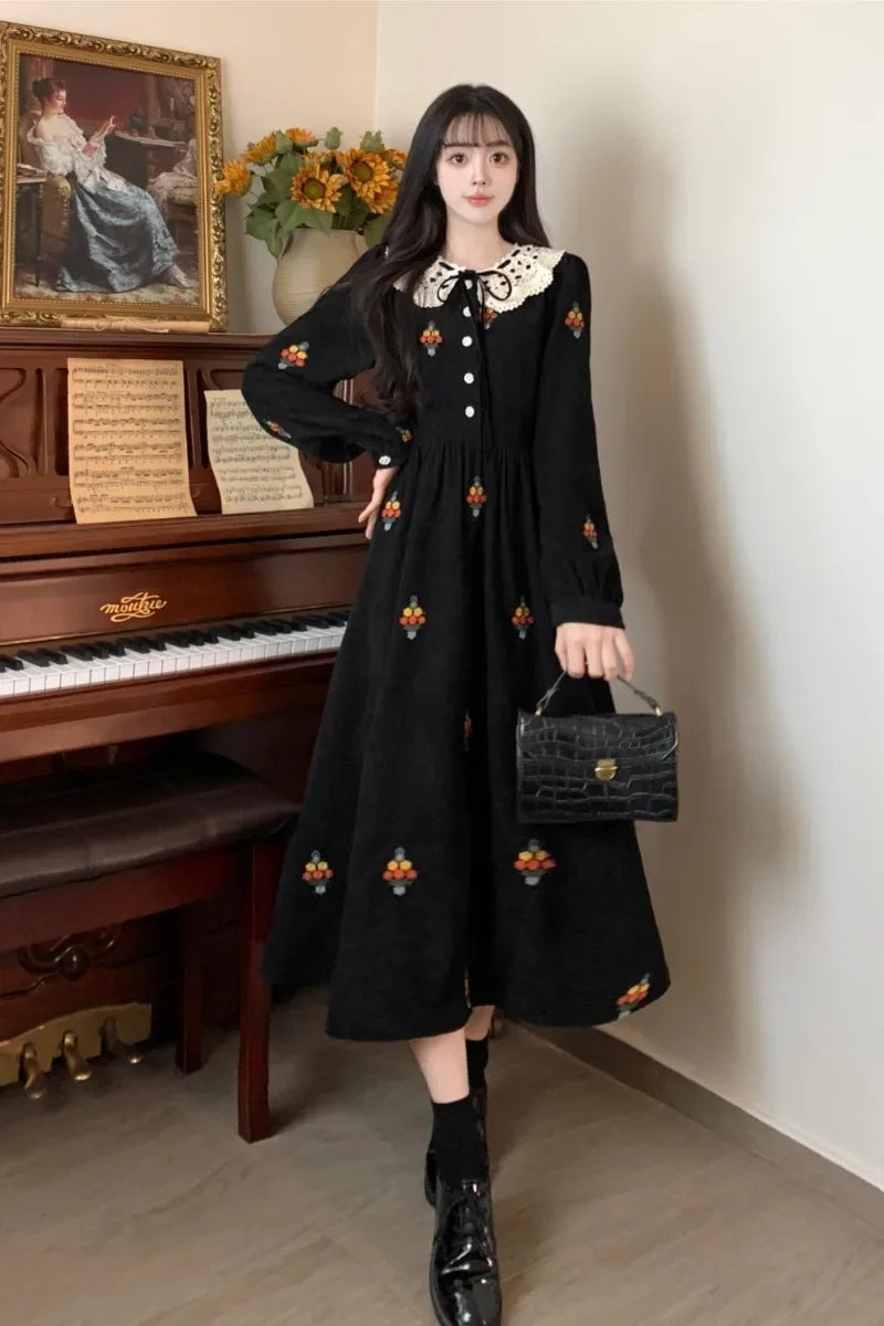 Sweet Hot Girl Embroidery Lace Turndown Collar Long Dress Autumn/winter Black Corduroy Dress Female Clothes
