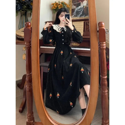 Sweet Hot Girl Embroidery Lace Turndown Collar Long Dress Autumn/winter Black Corduroy Dress Female Clothes