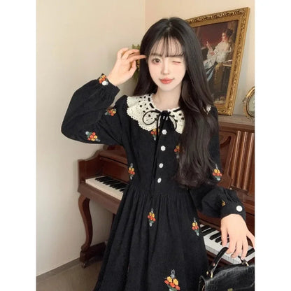 Sweet Hot Girl Embroidery Lace Turndown Collar Long Dress Autumn/winter Black Corduroy Dress Female Clothes