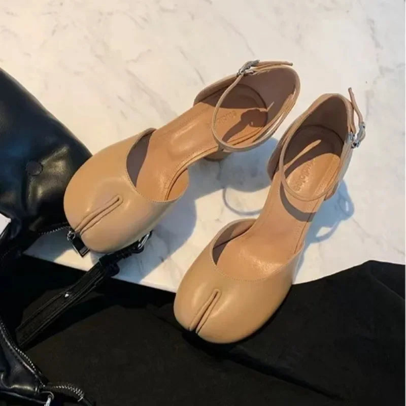 Tabi Ninja Shoes Womenround Split Toe Shallow Thick Heel Sandals Single Mid Heel Mary Janes Shoes Female Pumps