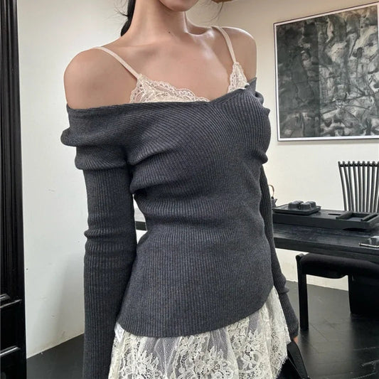 Autumn New Korean Vneck Slim Thread Longsleeved Sweater + Lace Splicing Hollow Camisole Twopiece Suit