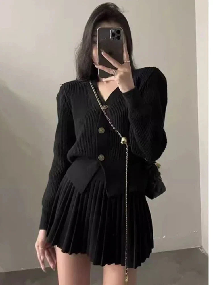 Retro Knitted Long Sleeve Sweater High-waisted Pleated Skirt Two Piece Set for Niche Matching Sets Autumn New