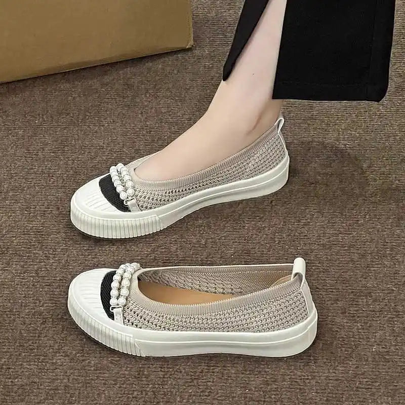 Shallow Mouth Round Head Single Shoes Spring Autumn New Woven Pearl Bow Thick Soled Low Comfort Loafer Shoe