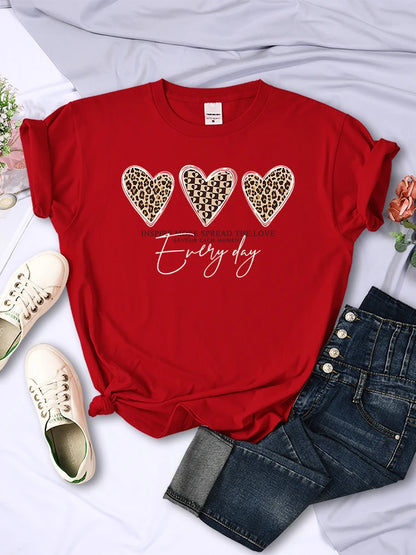 Spread More Love Every Day Printing T-shirt Breathable Tshirts Soft Tees Loose Short Sleeve Female